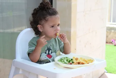 Baby-Led Weaning vs. Traditional Weaning